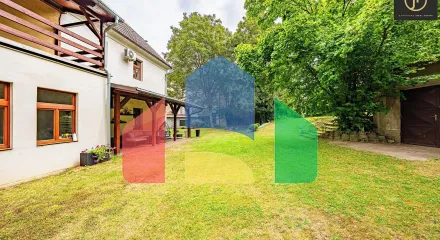 На продажу фермерские здания 300 m²