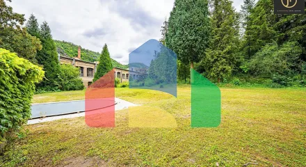 На продажу фермерские здания 300 m²