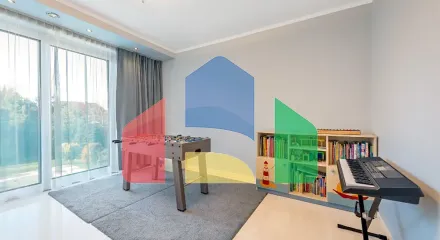 На продажу виллы 323 m², земельный участок 1077 m²