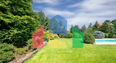 На продажу виллы 323 m², земельный участок 1077 m²