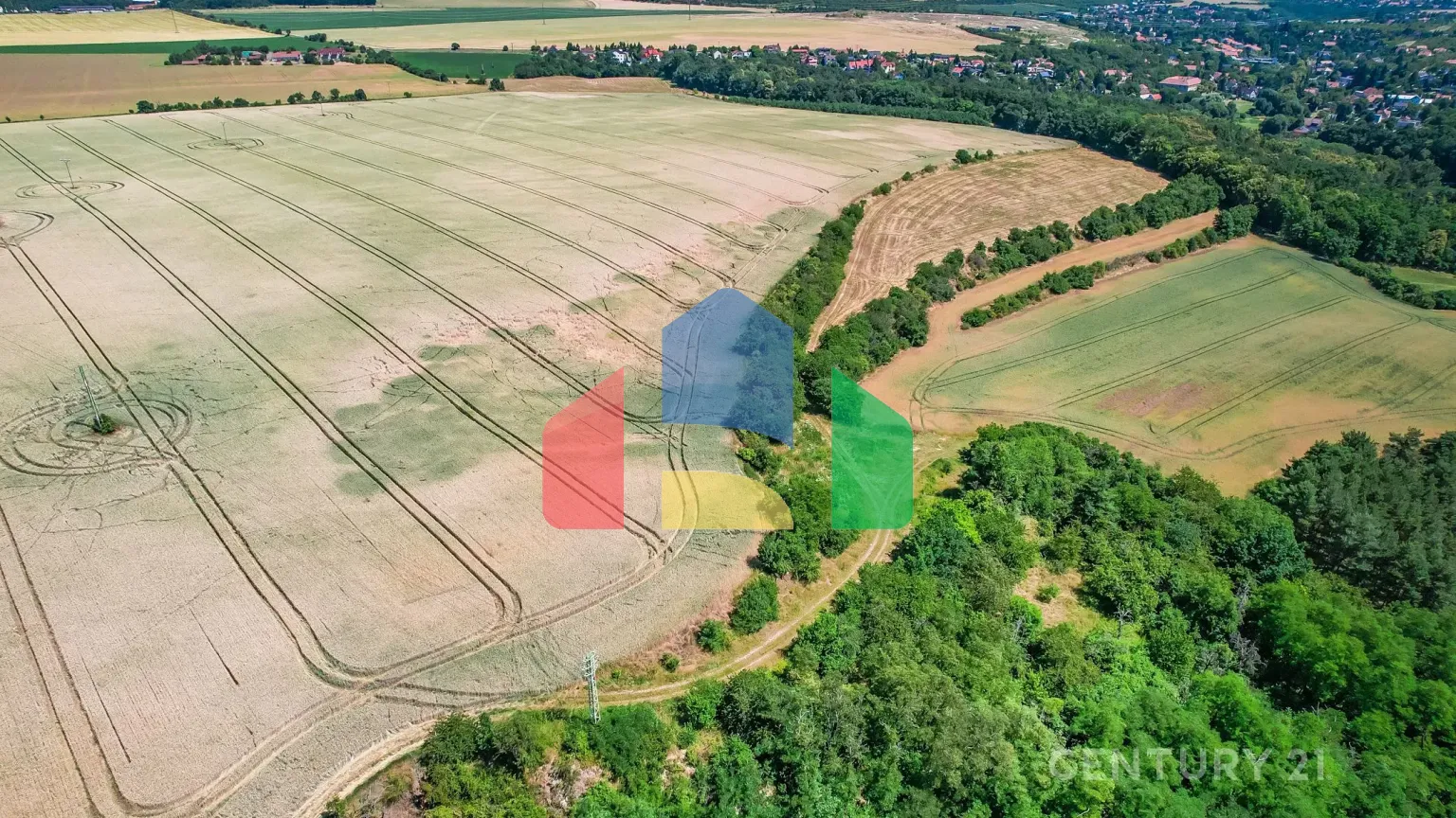 На продажу сельскохозяйственные земли 1495 m²