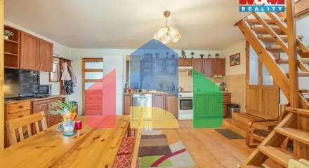 На продажу семейные дома 105 m², земельный участок 431 m²