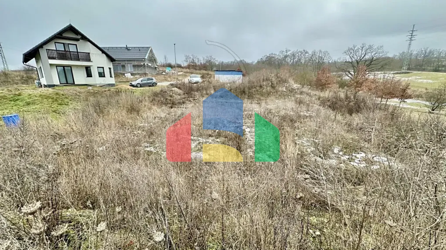 На продажу участки под строительство 922 m²