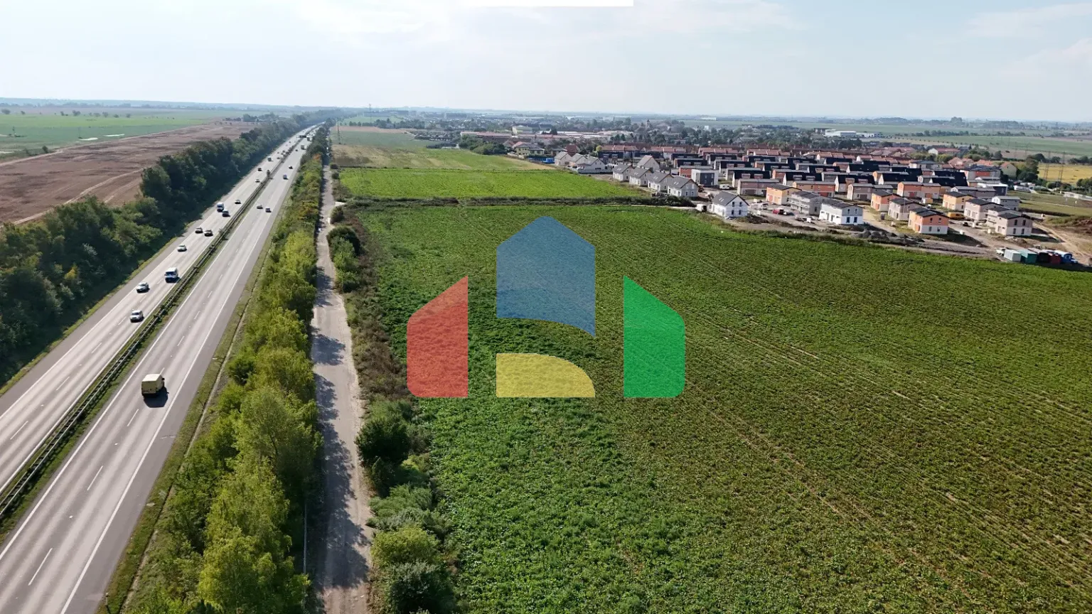 На продажу коммерческие участки 9021 m²