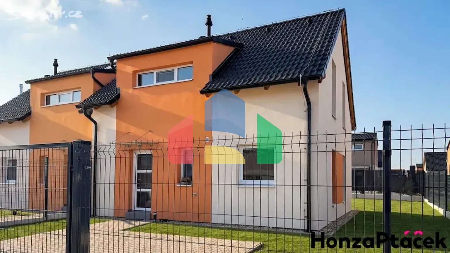 На продажу семейные дома 96 m², земельный участок 293 m²